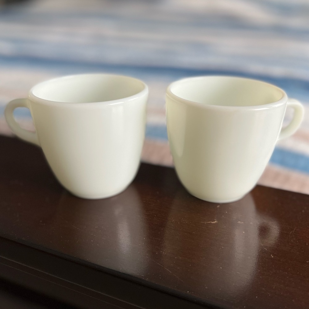 Gorgeous Vintage Pyrex Milkglass Mugs